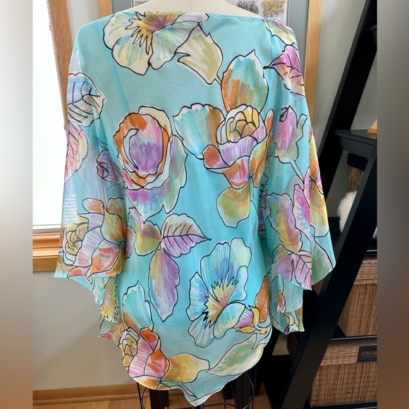 Dana Buchman Silk Floral Sheer Poncho Top and Camisole Set - Picture 5 of 12